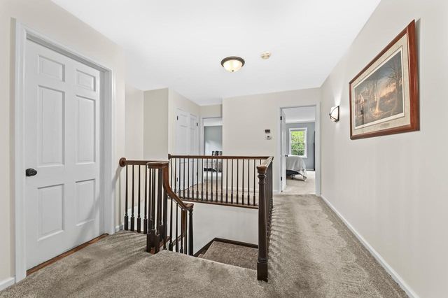 123 W Glenview COURT, Mequon, WI 53092