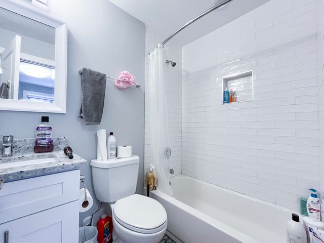 1750 W Summerdale Avenue 1, Chicago, IL 60640