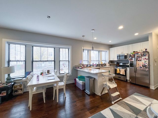 1750 W Summerdale Avenue 1, Chicago, IL 60640