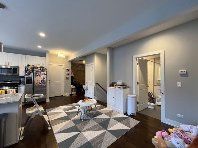 1750 W Summerdale Avenue 1, Chicago, IL 60640