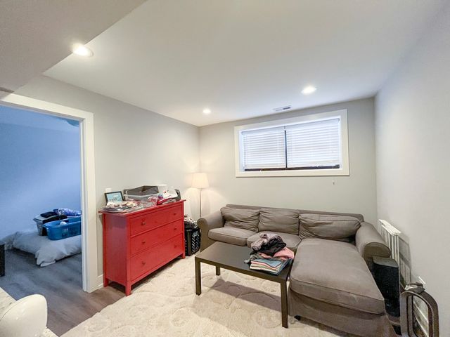 1750 W Summerdale Avenue 1, Chicago, IL 60640