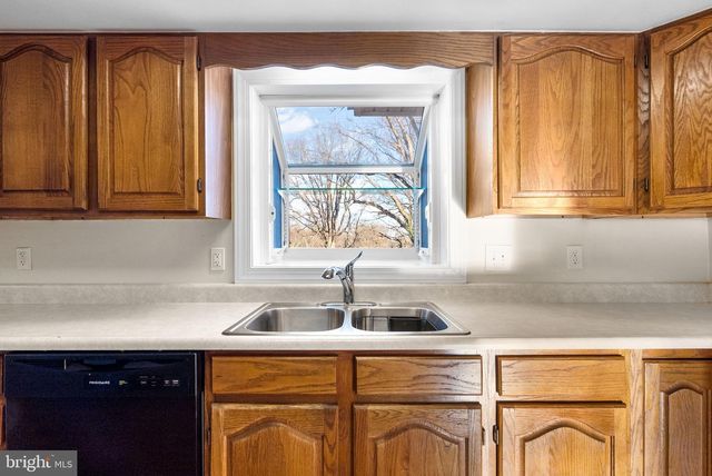 6219 THORNWOOD DR, Alexandria, VA 22310