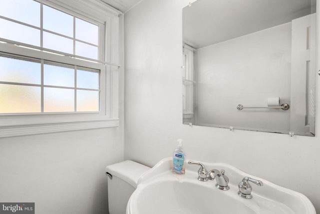 6219 THORNWOOD DR, Alexandria, VA 22310