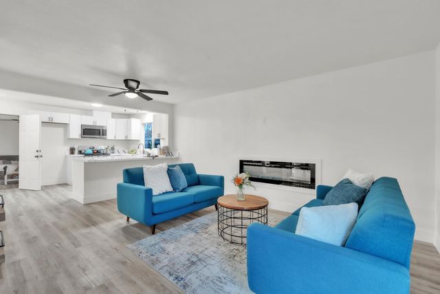 830 Flower St, Turlock, CA 95380