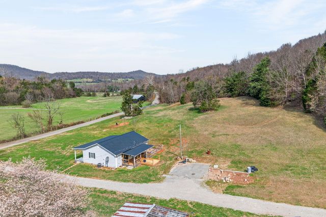 901 Sugar Valley Road, Albany, KY 42602