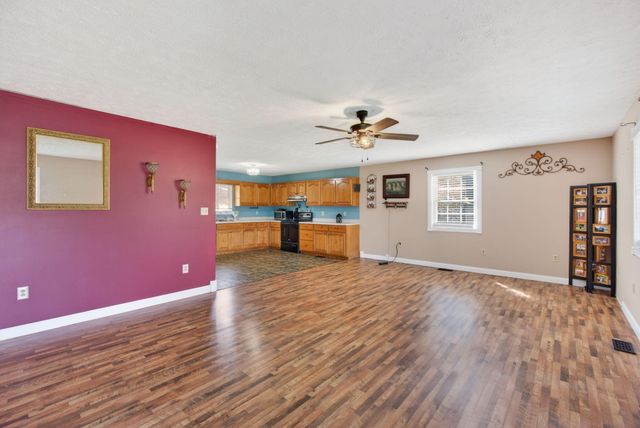 901 Sugar Valley Road, Albany, KY 42602