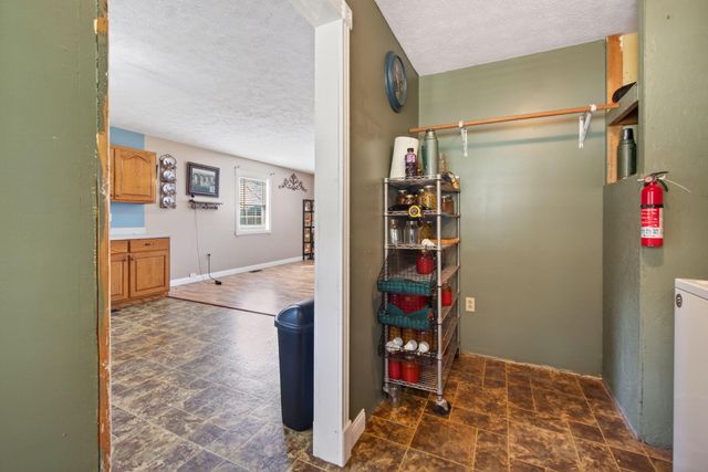 901 Sugar Valley Road, Albany, KY 42602