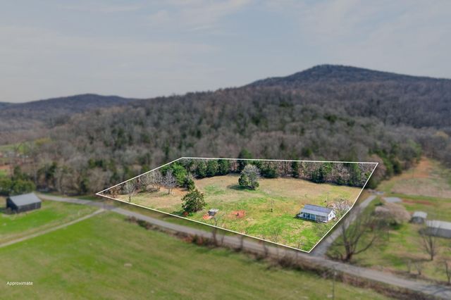 901 Sugar Valley Road, Albany, KY 42602