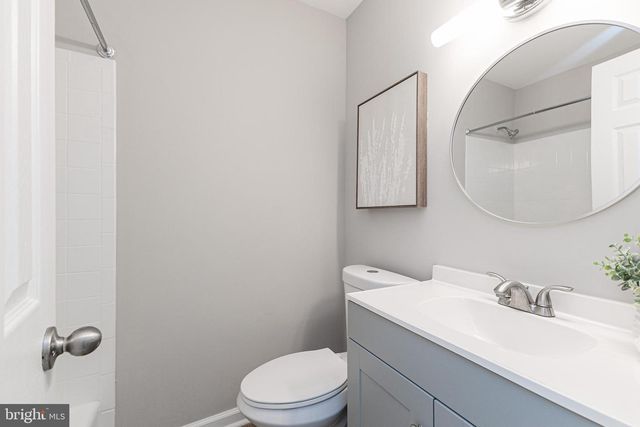 1427 ADMIRAL DR, Woodbridge, VA 22192