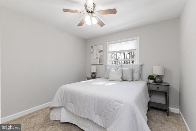 1427 ADMIRAL DR, Woodbridge, VA 22192