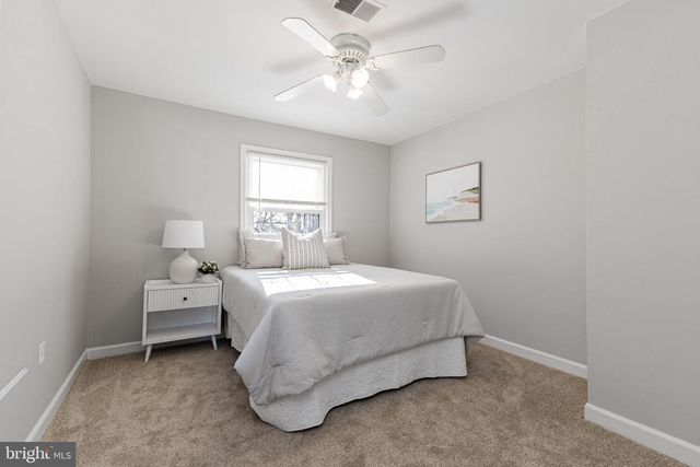 1427 ADMIRAL DR, Woodbridge, VA 22192