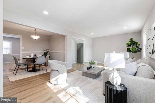 1427 ADMIRAL DR, Woodbridge, VA 22192