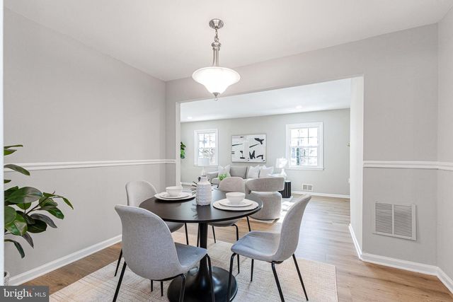 1427 ADMIRAL DR, Woodbridge, VA 22192