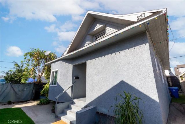 237 W 46th, Los Angeles, CA 90037