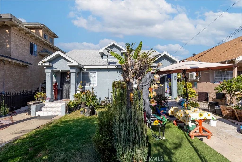 237 W 46th, Los Angeles, CA 90037