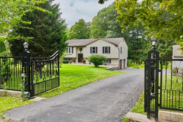 199 Aston Lane, Middletown, CT 06457