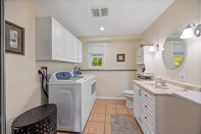 199 Aston Lane, Middletown, CT 06457