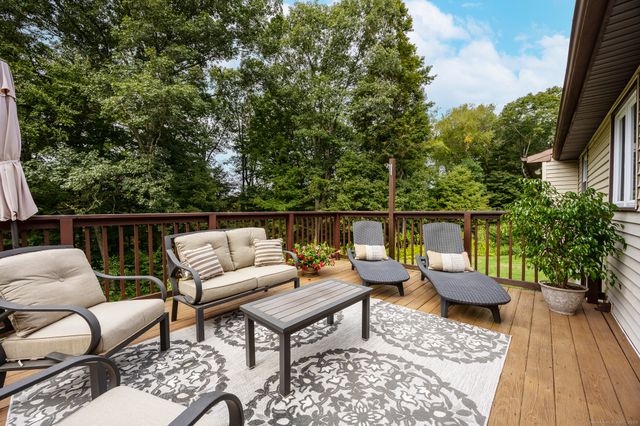 199 Aston Lane, Middletown, CT 06457