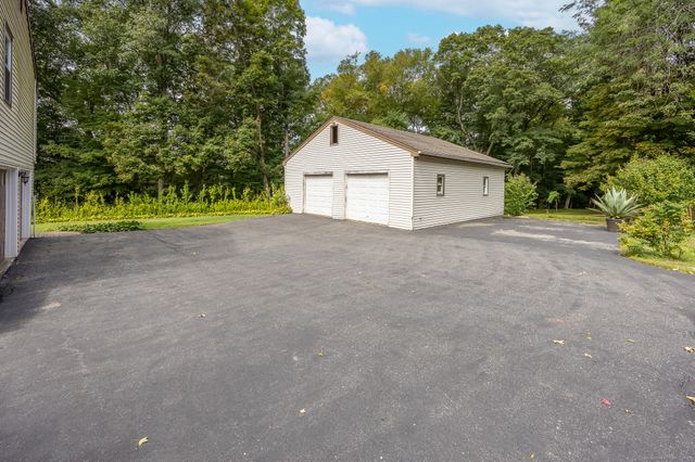 199 Aston Lane, Middletown, CT 06457