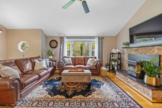 199 Aston Lane, Middletown, CT 06457