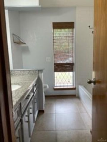 101 E Wisteria Avenue, Mcallen, TX 78504