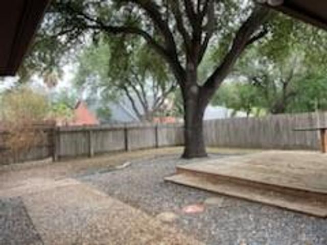 101 E Wisteria Avenue, Mcallen, TX 78504