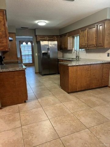 101 E Wisteria Avenue, Mcallen, TX 78504