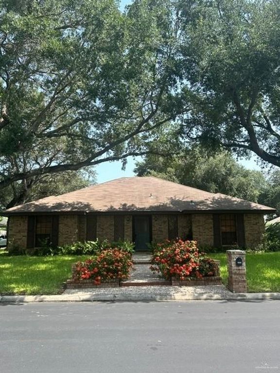 101 E Wisteria Avenue, Mcallen, TX 78504