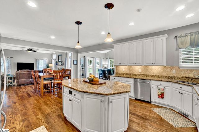 236 Highgrove Court, Simpsonville, SC 29681