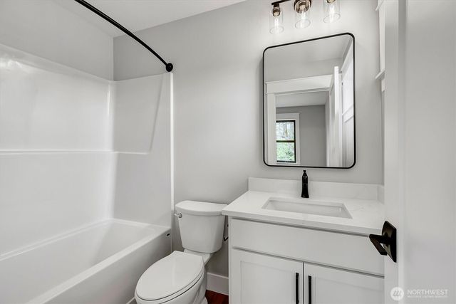 8173 Silva Ave SE, Snoqualmie, WA 98065