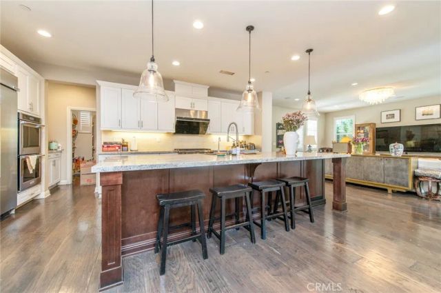 220 Barnes Road, Tustin, CA 92782