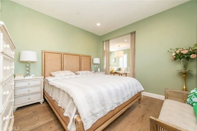 220 Barnes Road, Tustin, CA 92782