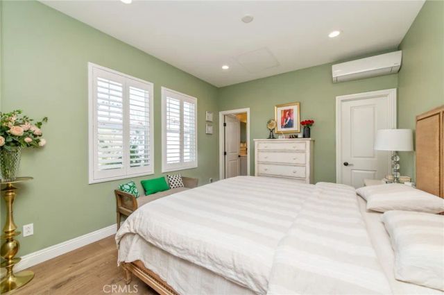 220 Barnes Road, Tustin, CA 92782