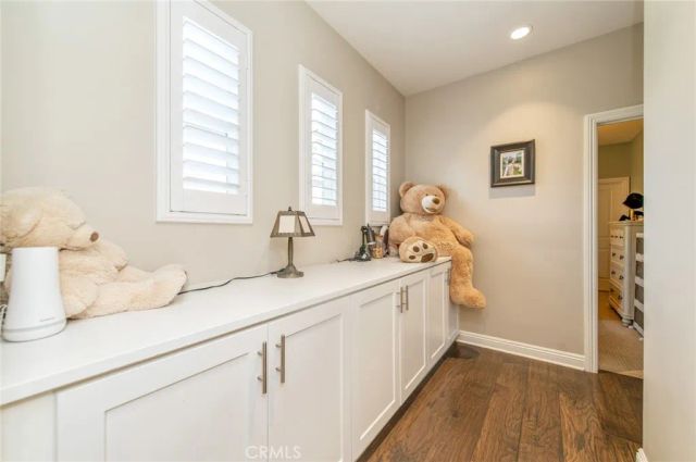 220 Barnes Road, Tustin, CA 92782