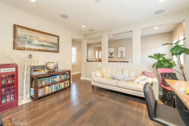 220 Barnes Road, Tustin, CA 92782