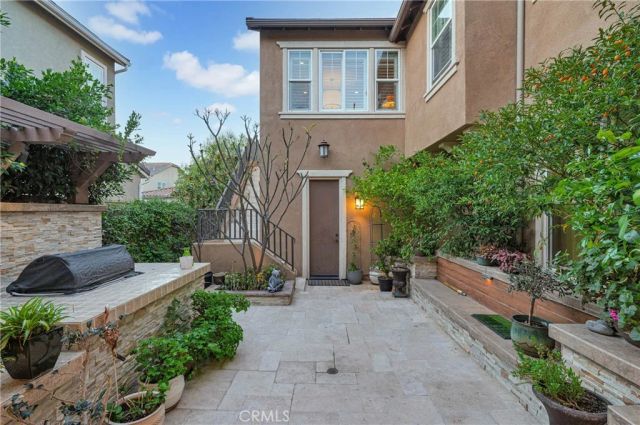 220 Barnes Road, Tustin, CA 92782