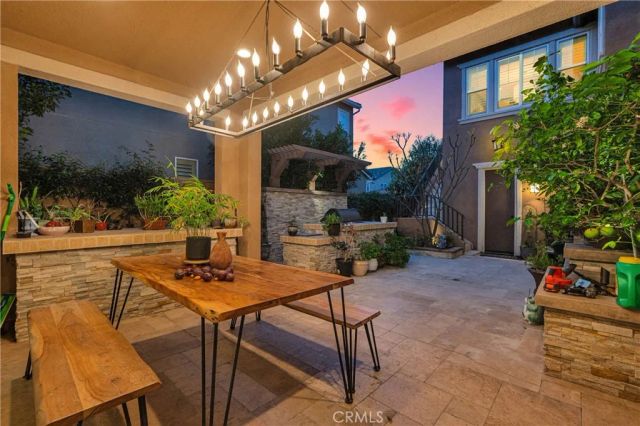 220 Barnes Road, Tustin, CA 92782