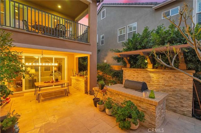 220 Barnes Road, Tustin, CA 92782