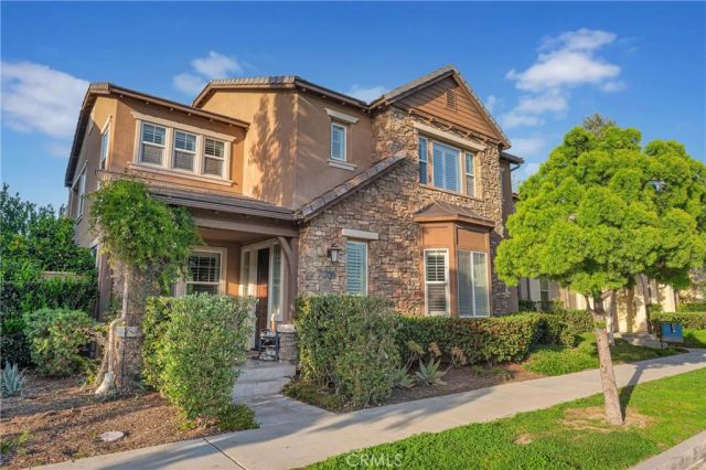 220 Barnes Road, Tustin, CA 92782