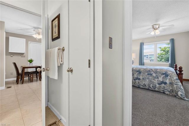 2581 Sandpiper RD, Virginia Beach, VA 23456