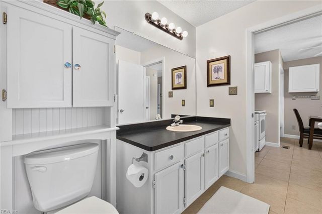 2581 Sandpiper RD, Virginia Beach, VA 23456