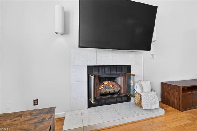 2581 Sandpiper RD, Virginia Beach, VA 23456