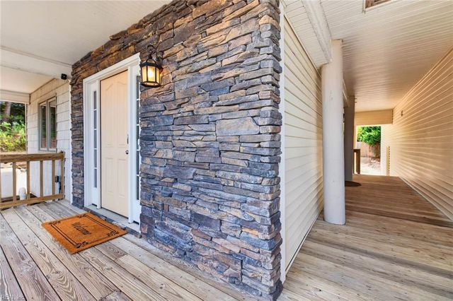 2581 Sandpiper RD, Virginia Beach, VA 23456