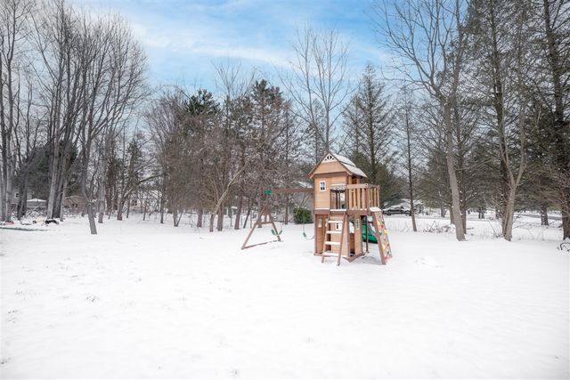 32844 Winther Avenue, Paw Paw, MI 49079