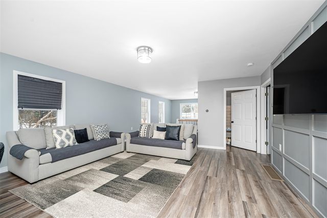 32844 Winther Avenue, Paw Paw, MI 49079