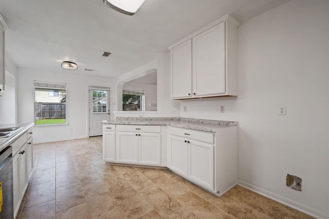 26900 Castlecliff Lane, Kingwood, TX 77339