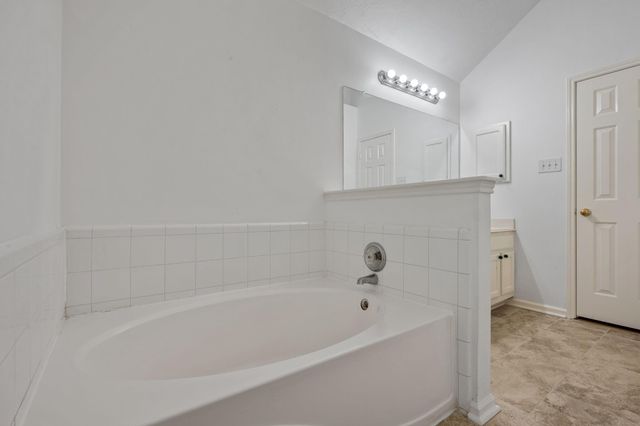 26900 Castlecliff Lane, Kingwood, TX 77339