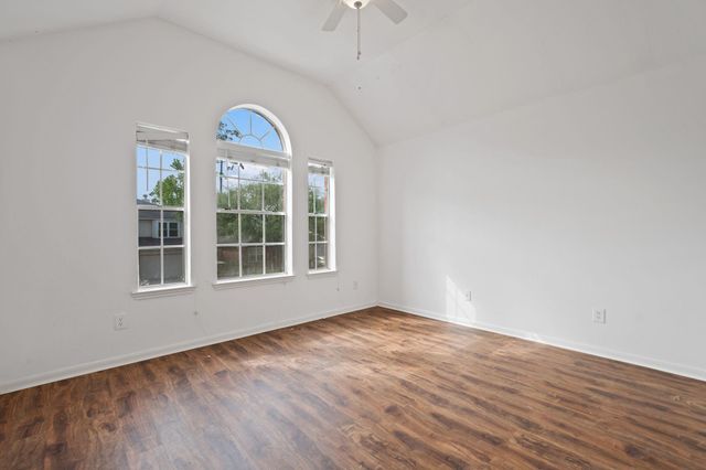 26900 Castlecliff Lane, Kingwood, TX 77339
