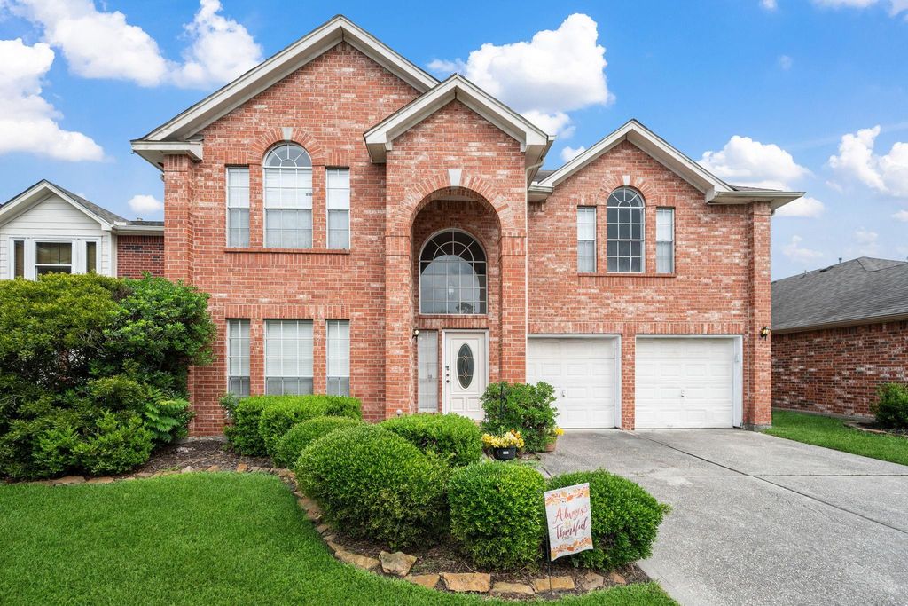 26900 Castlecliff Lane, Kingwood, TX 77339