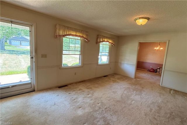 874 Rockcliff Terrace, Asheboro, NC 27205
